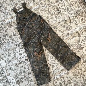 Carhartt boys sz 7 insulated camo bibs